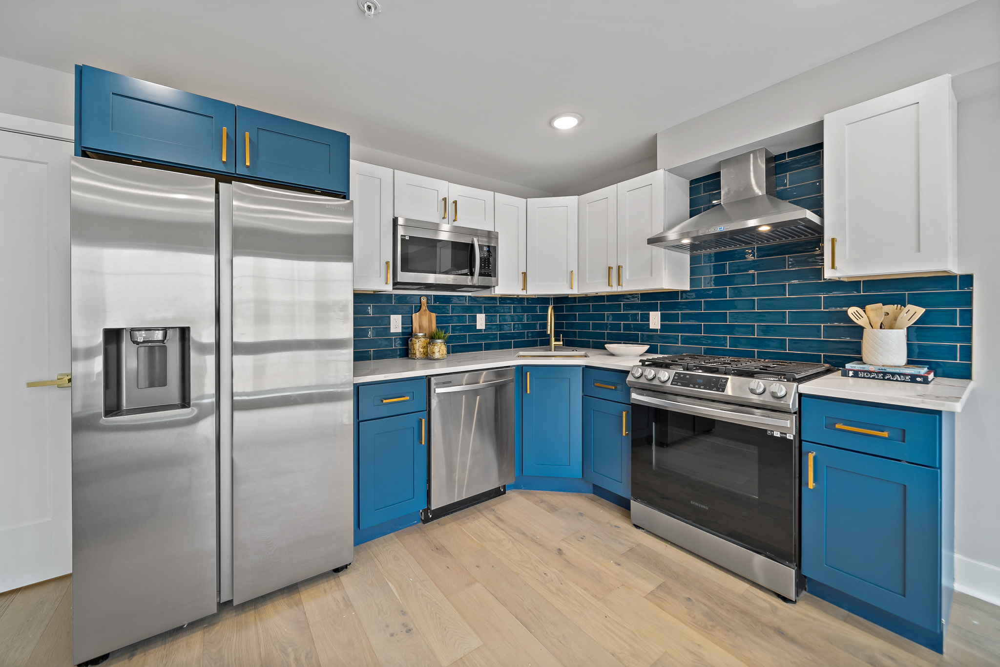 1805 E Moyamensing Ave-09