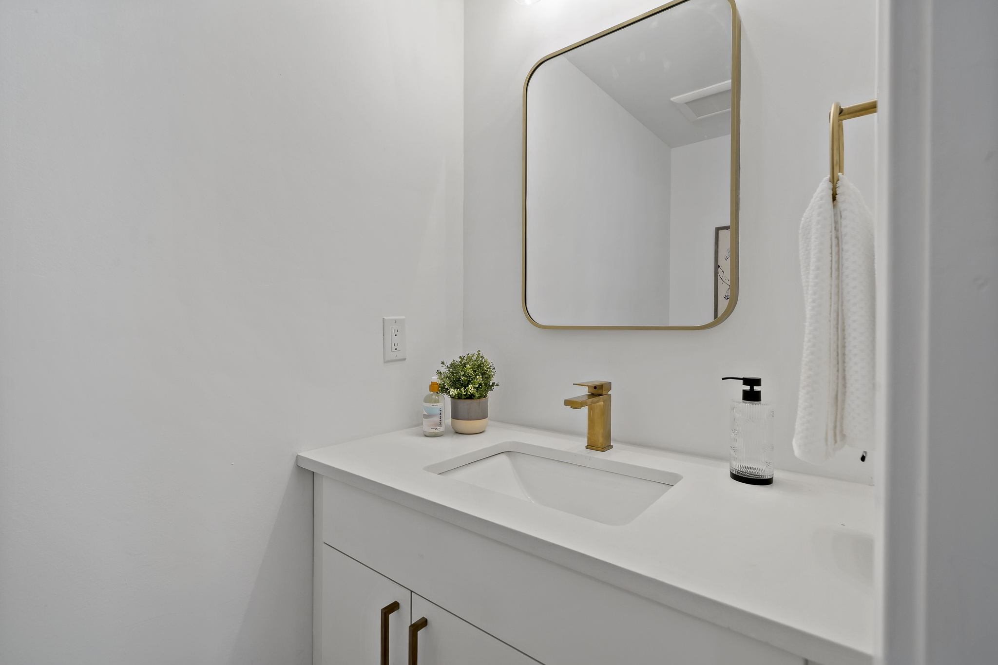 1805 E Moyamensing Ave-11